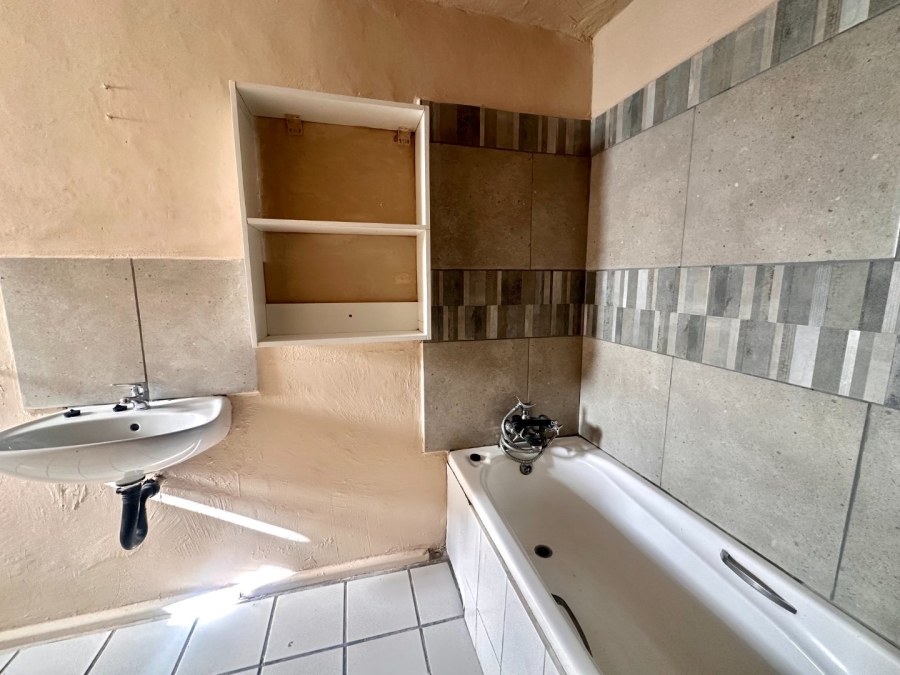 2 Bedroom Property for Sale in George Central Western Cape